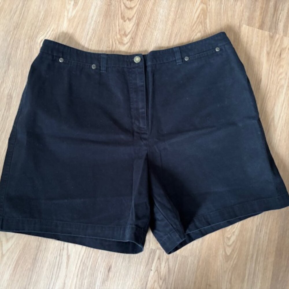 Jones New York Sport Black Flat Front Chino Shorts EUC 16